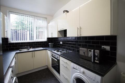4 bedroom semi-detached house to rent - Chorlton, Manchester M21