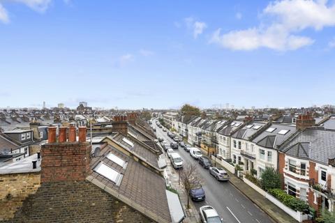 3 bedroom flat for sale, Waldemar Avenue, Fulham