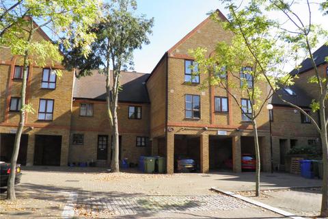 2 bedroom apartment to rent, Brunswick Quay, London SE16