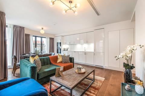 3 bedroom apartment to rent - Richmond Buildings, Soho, W1D