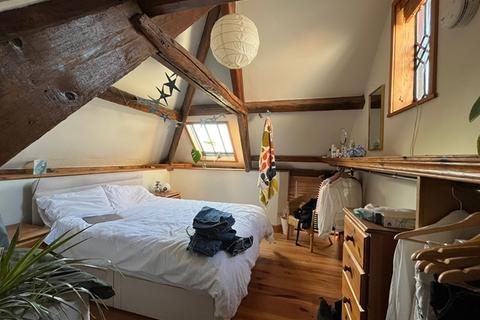 undefined, Topsham - Small beautifully converted, open-plan Hayloft in Ferry Road