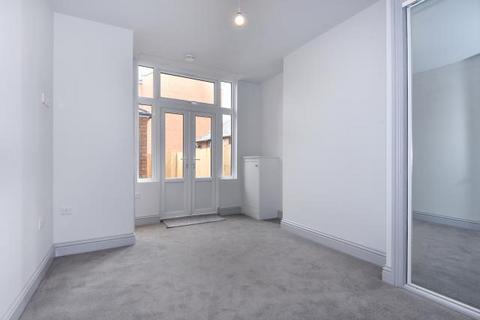 1 bedroom apartment to rent, Banbury,  Oxfordshire,  OX16