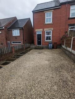 3 bedroom end of terrace house to rent, Manor Place, Hoyland, Barnsley S74 9RE