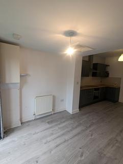 3 bedroom end of terrace house to rent, Manor Place, Hoyland, Barnsley S74 9RE