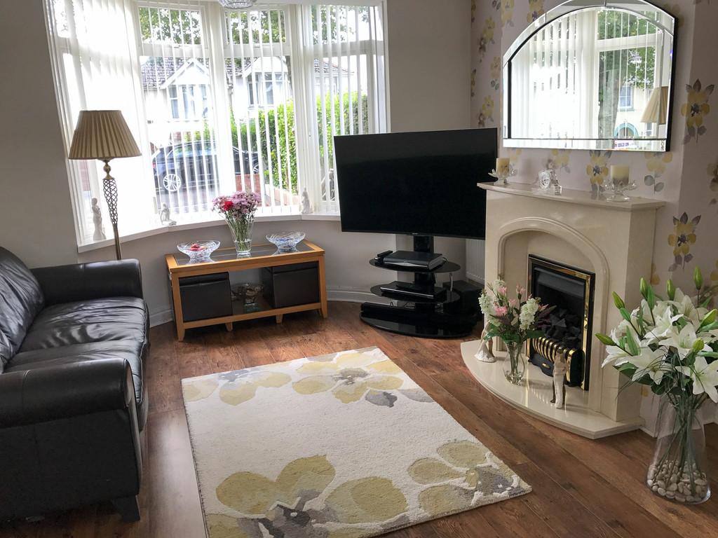 Danvers Road, Torquay 4 bed semidetached house £250,000