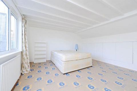 2 bedroom apartment to rent, Goldsboro Road, SW8