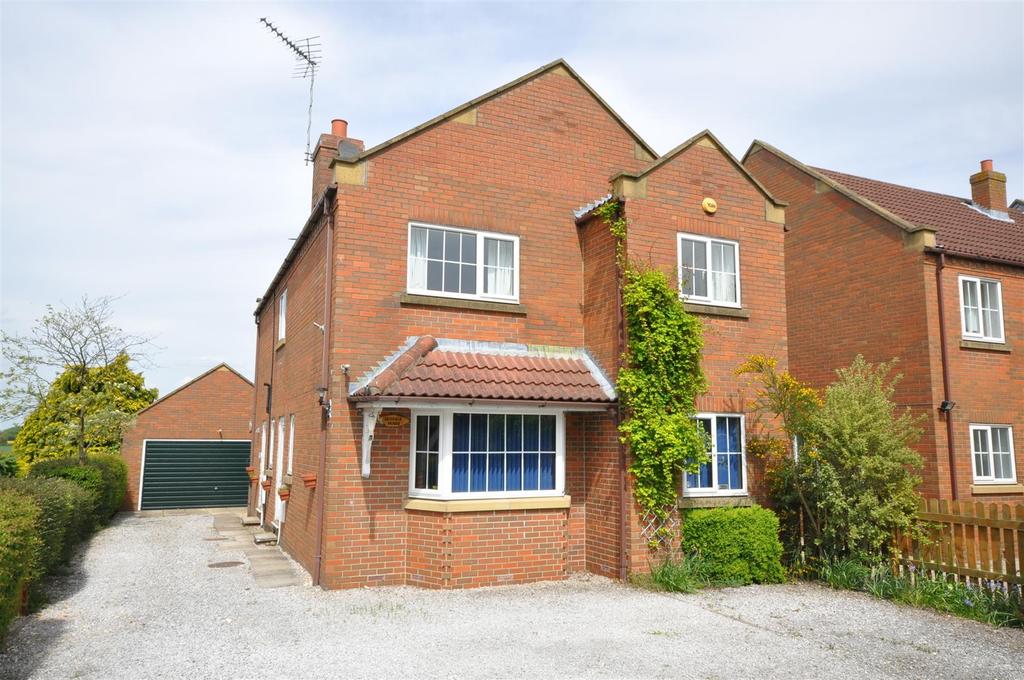 Main Street, Askham Bryan, York 4 bed detached house £390,000