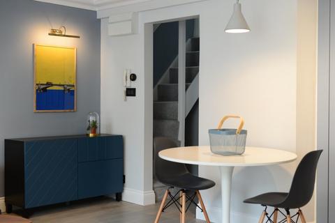 undefined, Beauchamp Place, Knightsbridge SW3