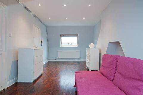 Studio to rent, Bravington Road, Maida Vale, W9