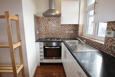 4 bedroom flat to rent, Station Terrace, Kensal Rise, London, NW10