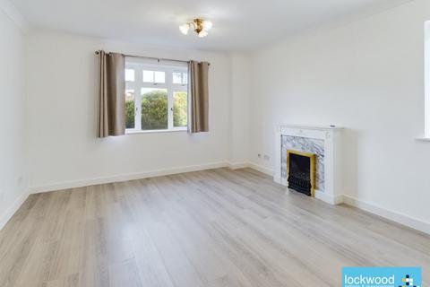 2 bedroom flat to rent, Silchester Court, Ashford