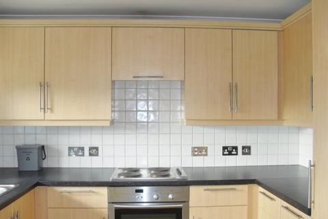 1 bedroom flat to rent, Staines Road West, Ashford