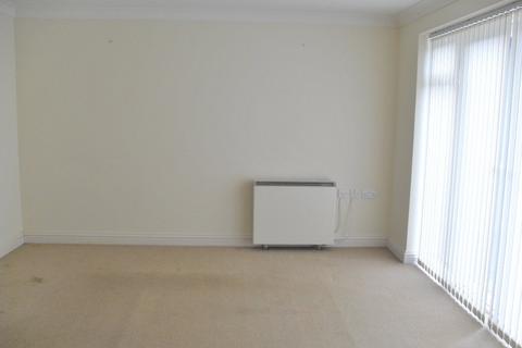1 bedroom flat to rent, Staines Road West, Ashford