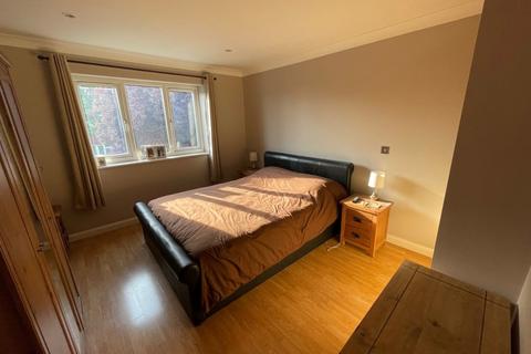 2 bedroom flat to rent - Gordon Road, Ashford