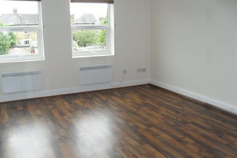 2 bedroom flat to rent, Church Road, Ashford