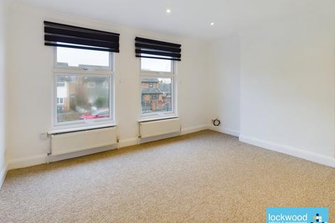 1 bedroom maisonette to rent, Feltham Road, Ashford