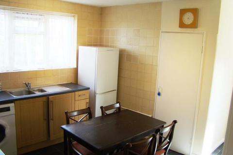 3 bedroom flat to rent, Brighton BN2