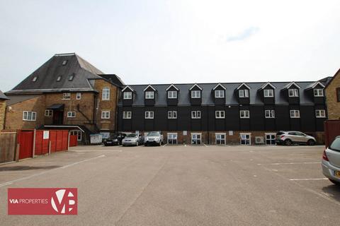 2 bedroom apartment to rent, Brewery Road, Hoddesdon EN11