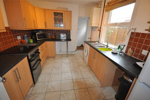 1 bedroom in a house share to rent, Birch Street, Swindon, Wiltshire, SN1