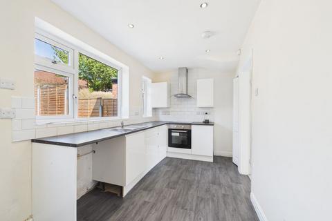 2 bedroom house to rent, Wavertree Road, Manchester, M9 8LH