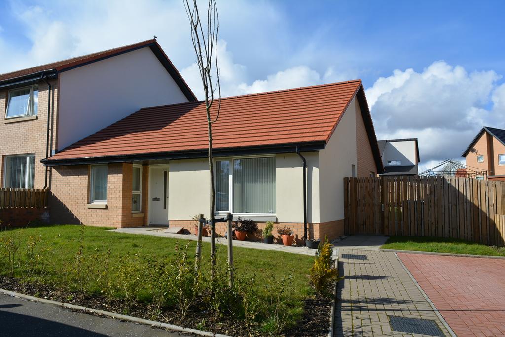 51 Nairnside Road, Balornock, Glasgow, G21 3RZ 2 bed semidetached