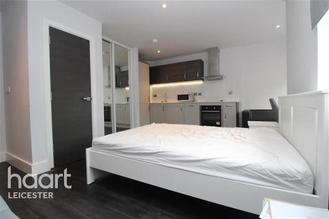 Studio to rent, Aria Apartments