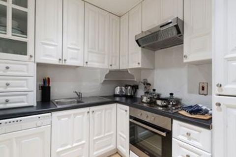 2 bedroom flat to rent, Kensington, Earls Court, Gloucester Rd