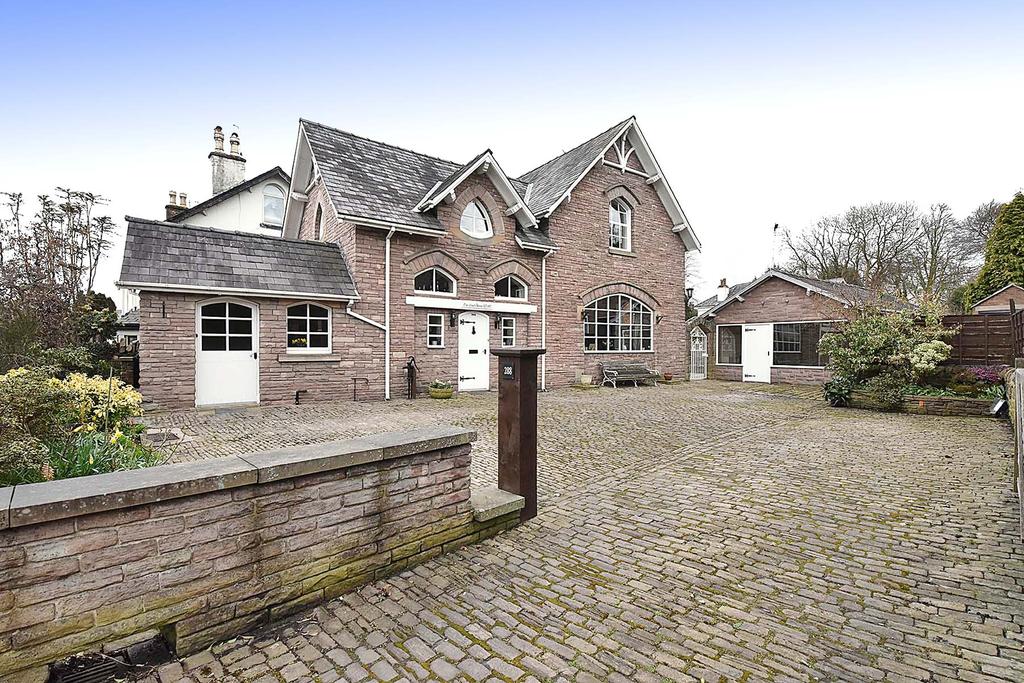 Park Lane, Macclesfield 4 bed detached house for sale £525,000