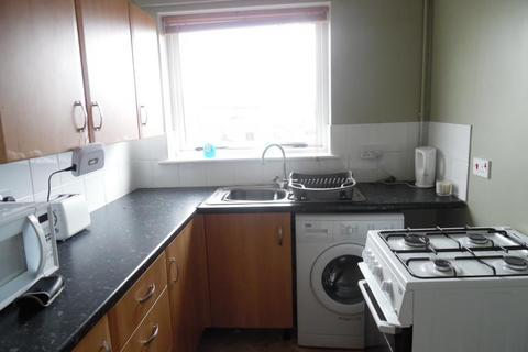 1 bedroom flat to rent, Ilford Court, Epping Close, Great Clacton, Essex, CO15 4UZ