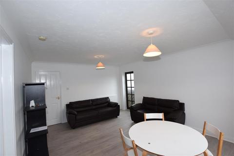 undefined, Swan Drive, Colindale