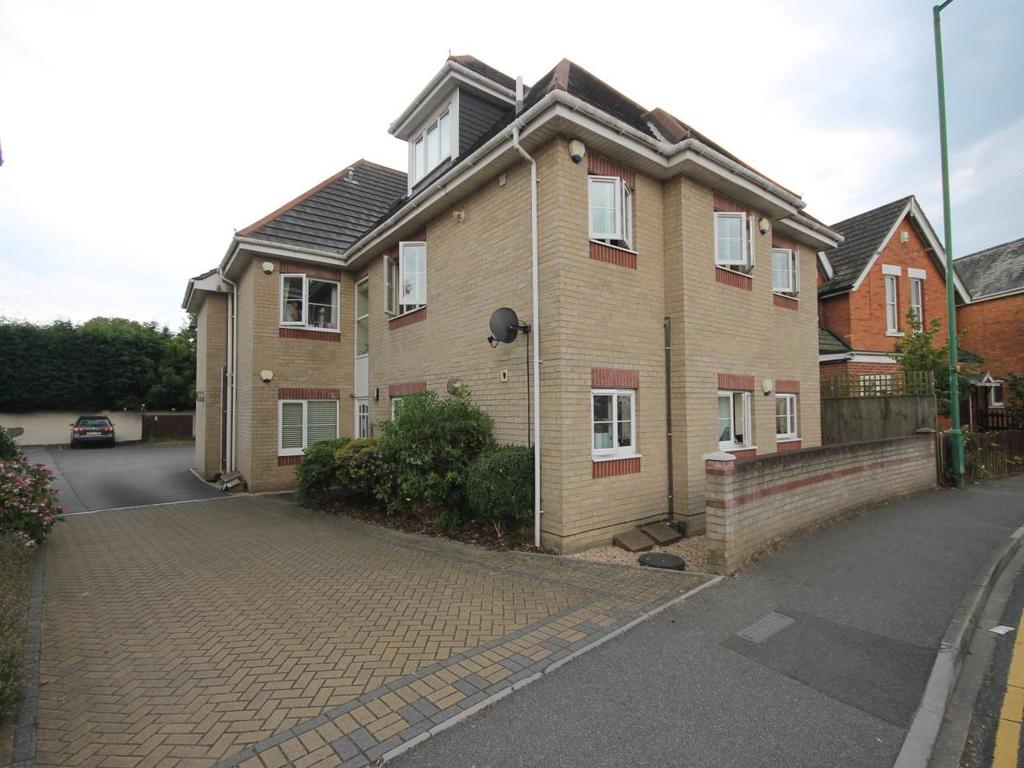 Woodside Road, Southbourne, Bournemouth 2 bed apartment £795 pcm (£
