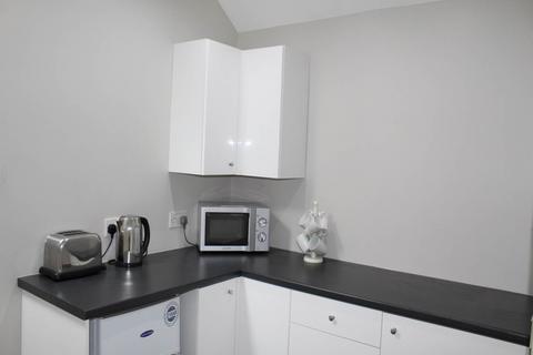 1 bedroom in a house share to rent, Hunters Grove, Hayes, Middlesex