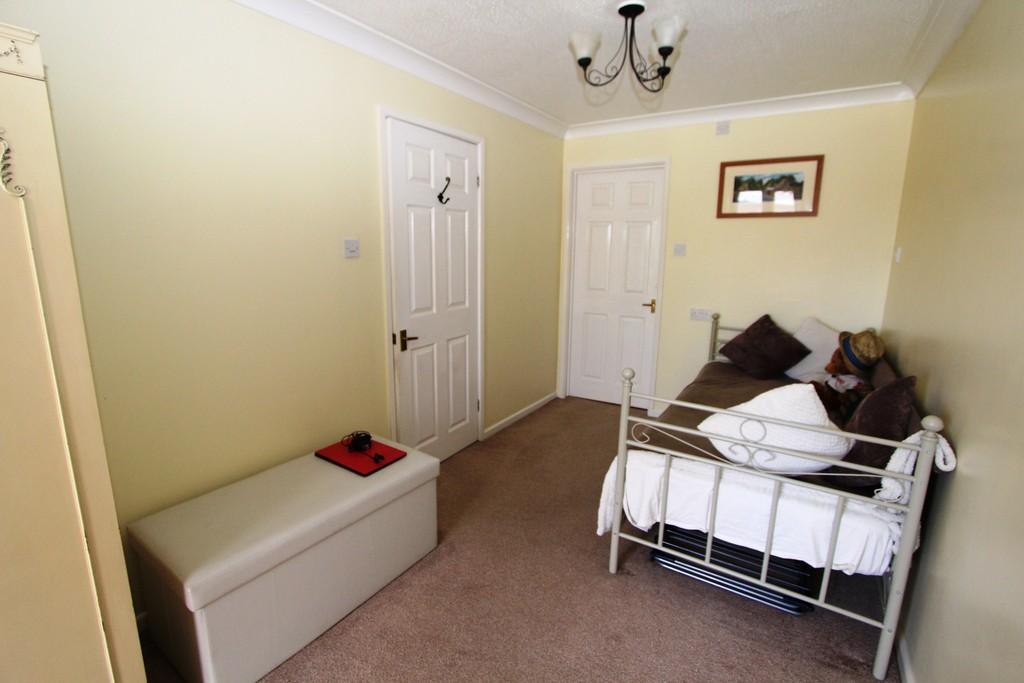 Penlee Park Torpoint 5 Bed Semi Detached House For 220 000 Image 6 Of 11