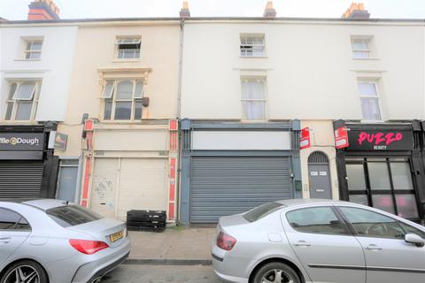 Retail property (high street) to rent - Lodge Road, Birmingham, B18