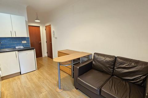 1 bedroom flat to rent, High Road, Willesden  NW10