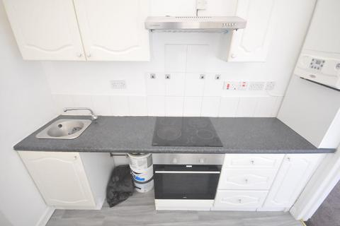 1 bedroom flat to rent, BRIERLEY HILL - Adelaide Street