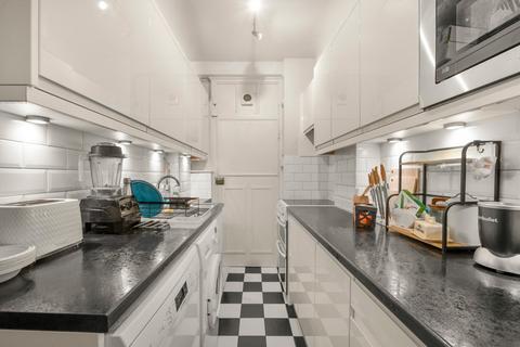 2 bedroom flat to rent, Ivor Court, Gloucester Place, London