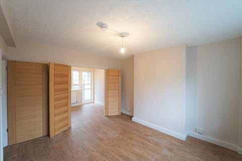 4 bedroom apartment to rent, Church Street Estate NW8 - IDEAL FOR SHARERS