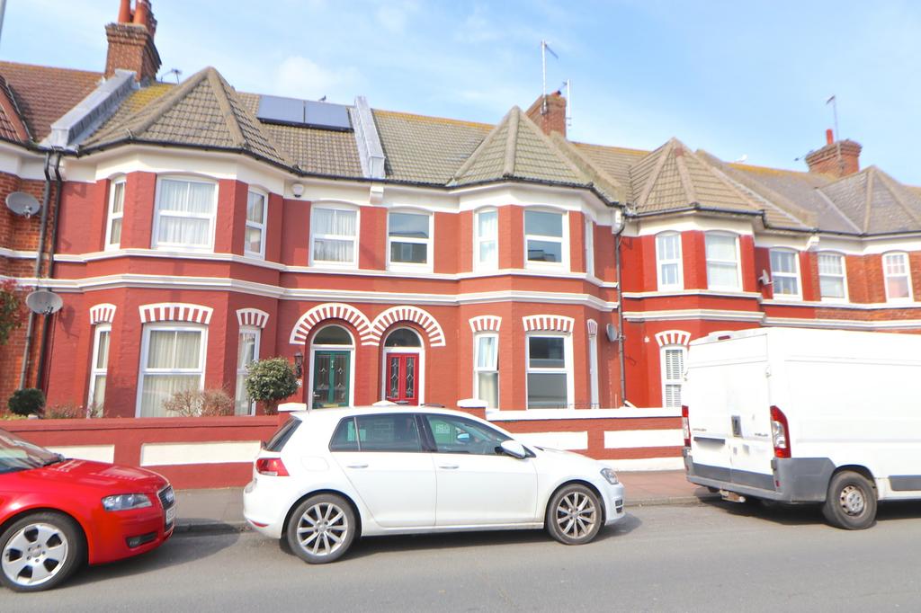 Bedfordwell Road, Eastbourne, East Sussex, BN22 3 bed terraced house £300,000