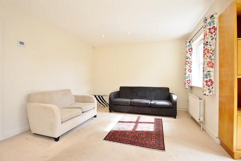 2 bedroom terraced house to rent, Colliers Wood, London, SW19
