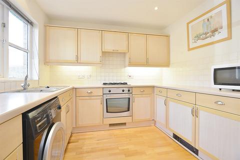 2 bedroom terraced house to rent, Colliers Wood, London, SW19