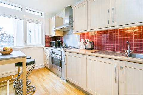 2 bedroom apartment to rent, Cedars Road, Clapham, SW4