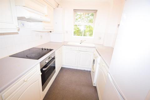 2 bedroom apartment to rent - High Road, South Woodford