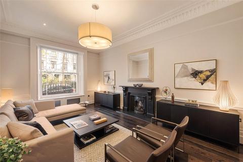 2 bedroom apartment to rent, Queen's Gardens, Bayswater, W2