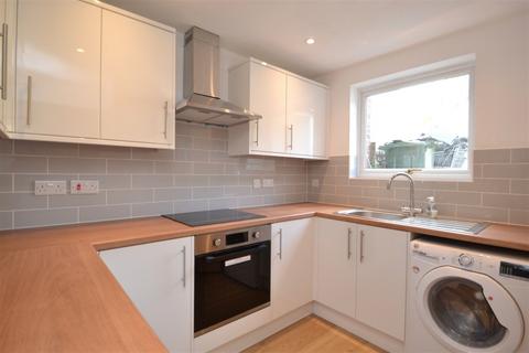 3 bedroom terraced house to rent, Winchester