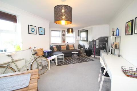 2 bedroom flat to rent - WATERS WALK, BRADFORD, WEST YORKSHIRE, BD10 0LZ