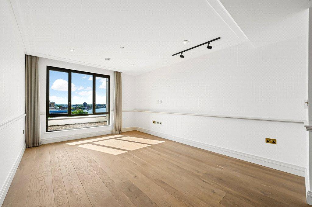 Apartment in Hammersmith - View 2