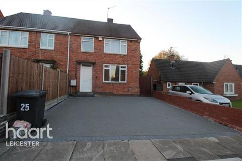 3 bedroom semi-detached house to rent, Harringworth Road off Coleman Road