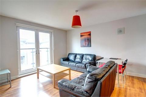 undefined, Colombo Square, Worsdell Drive, Gateshead, Tyne and Wear, NE8