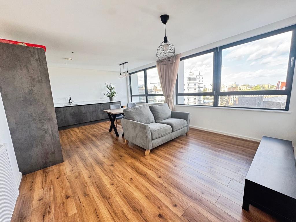 Apartment in Newcastle Upon Tyne - View 3